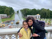 In the Peterhof Park. Our guide: Maria